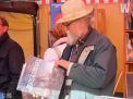 Pause lecture au Salon d'Escquelbecq